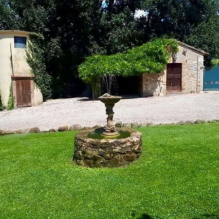 Borgo Di Montacchiello San Mariano